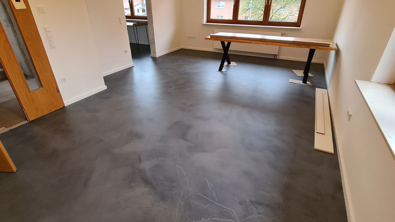 designboden-esszimmer-beschichtung-praxisbeispiel-34 Design Fußboden Beschichtung Esszimmer - Otten Fußbodentechnik GmbH & Co KG Referenz