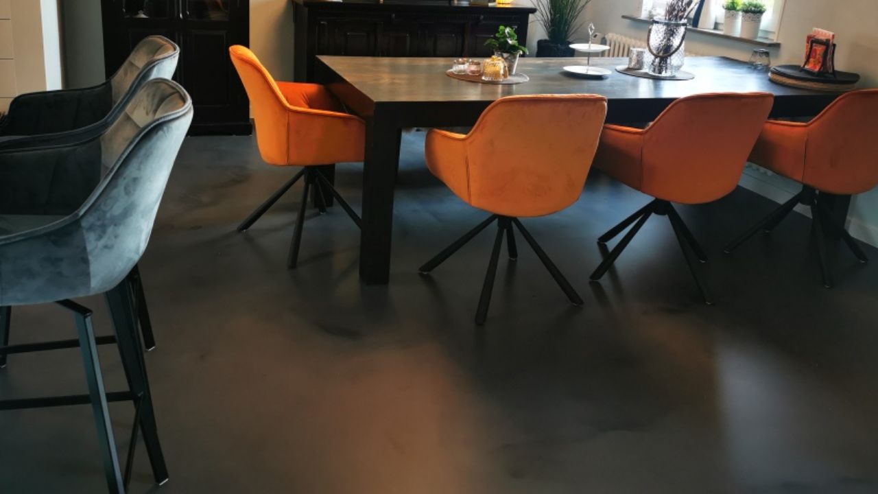 designboden-wohnzimmer-fussboden-beschichtung-praxisbeispiel-36 Design Fußboden Beschichtung - Otten Fußbodentechnik GmbH & Co KG Referenz