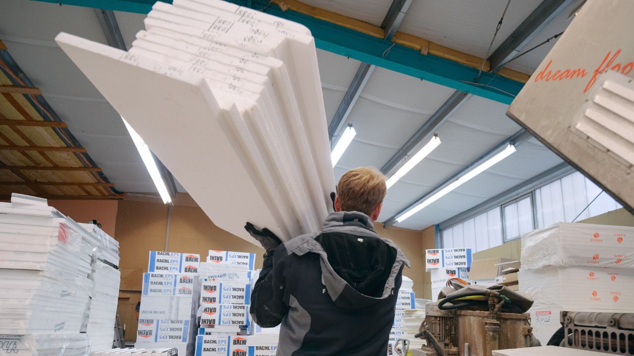 fussbodendaemmung-unter-estrich-verlegen-lassen Fußbodendämmung unter Estrich verlegen lassen