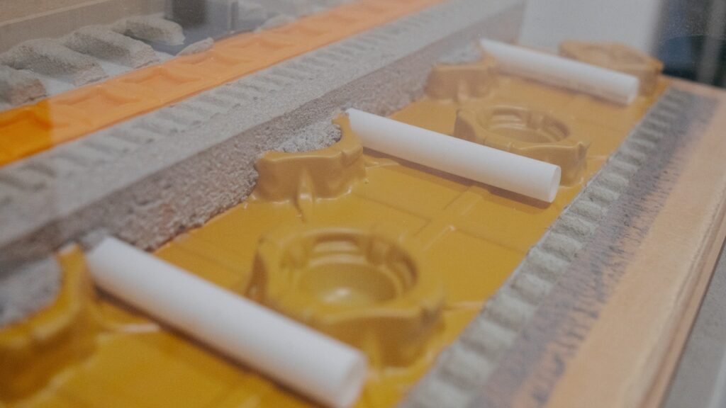 Modell Schlüter-BEKOTEC-THERM wasserführende Fußbodenheizung